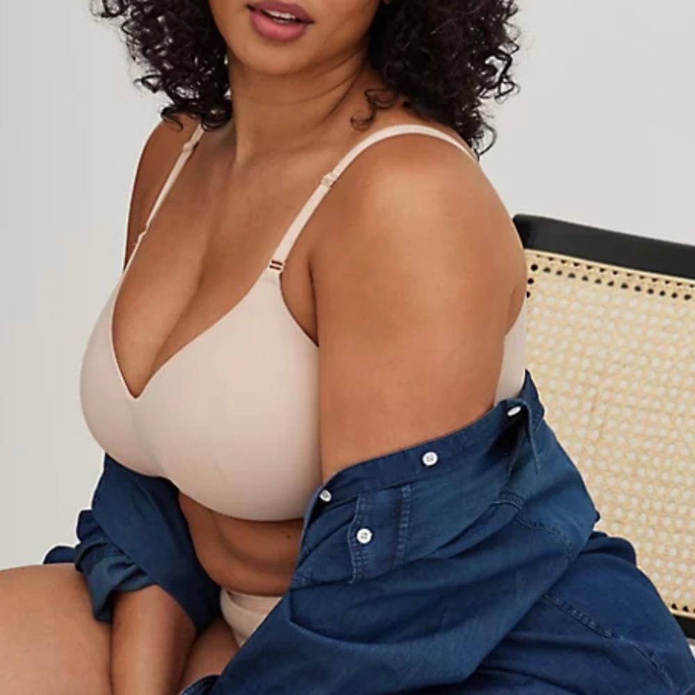 TORRID BEIGE 360° BACK SMOOTHING™ LIGHTLY LINED EVERYDAY WIRE-FREE BRA 36D